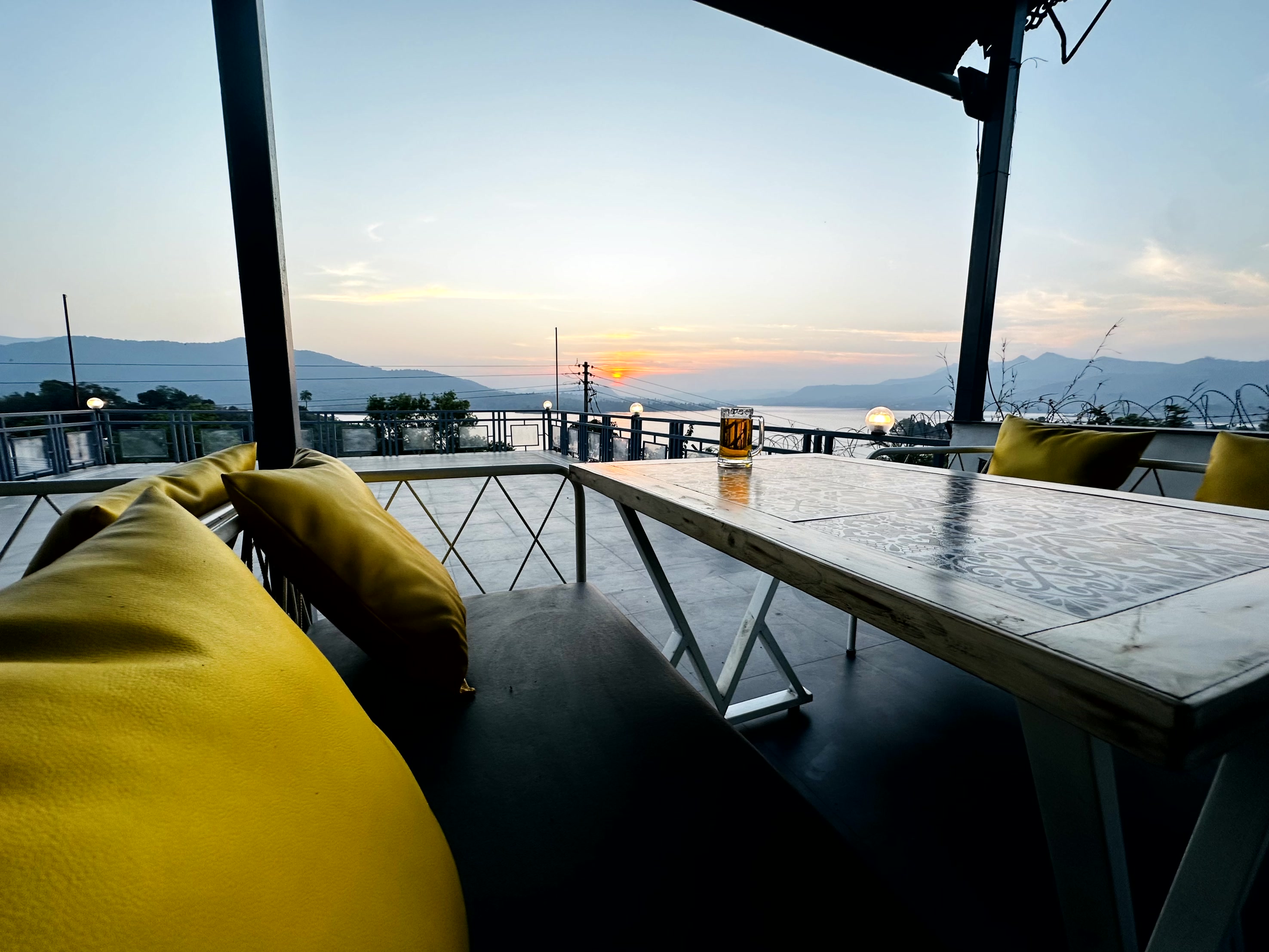 Outdoor dining setup at Lemon Leaf Resort