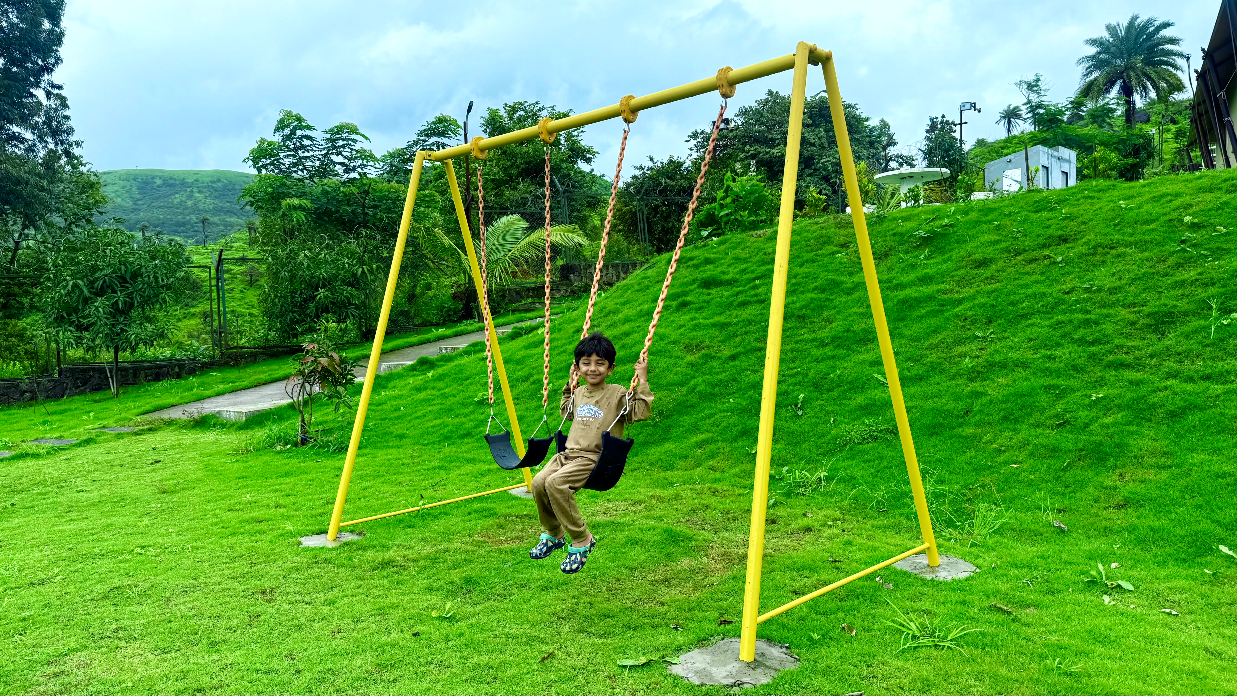 Swing set at Lemon Leaf Resort