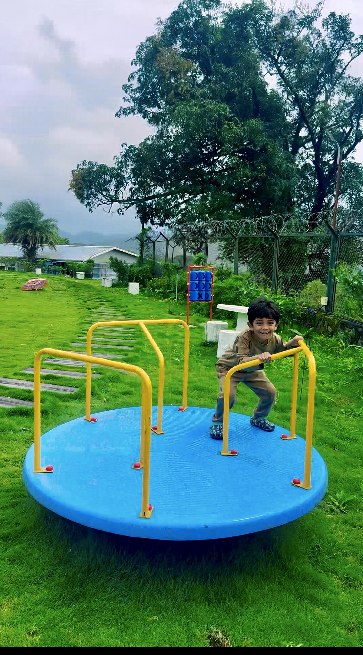 Merry-go-round at Lemon Leaf Resort