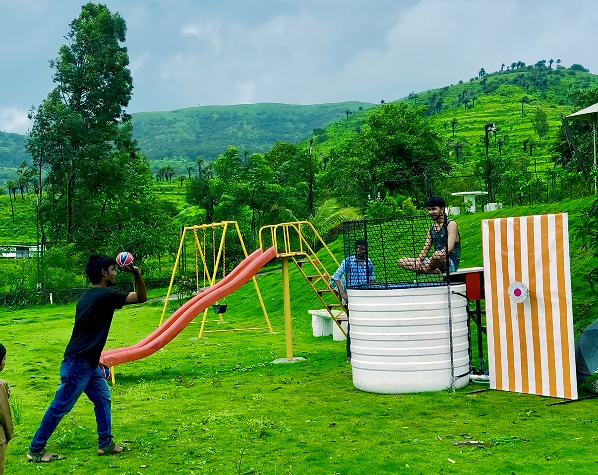 Dunk tank game at Lemon Leaf Resort